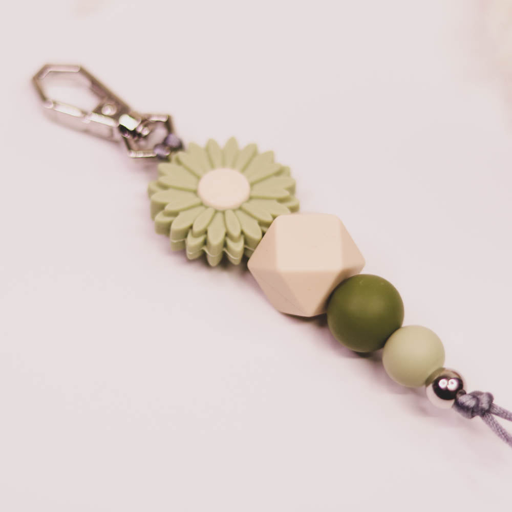 Silicone Bead Keychain Daisy Sage