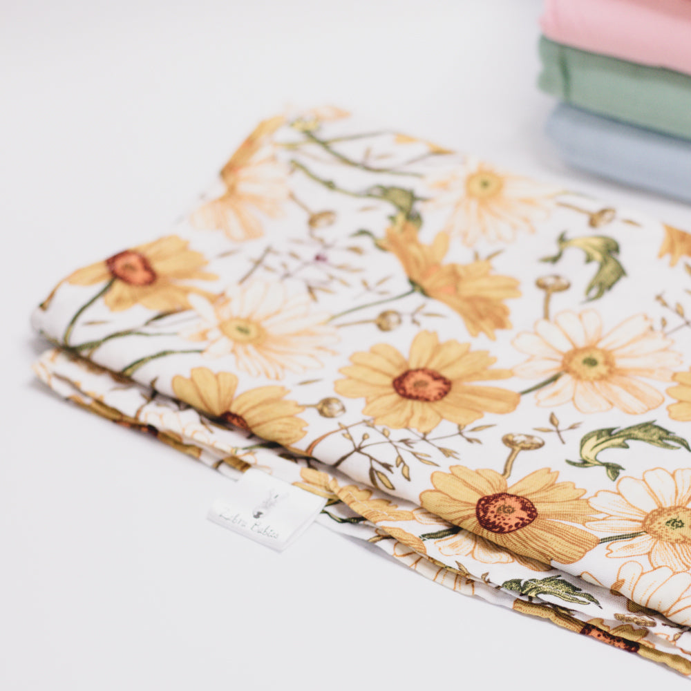 Swaddle blanket Swaddle Baby Blankets Bamboo Cotton 120cm x 120cm Soft to touch and gentle against the skin, our muslin cotton blankets are ideal for swaddling, use as a pram cover, nursing cover, burp cloth or play mat. Measuring 120cm x 120cm and made from organic bamboo cotton muslin, these swaddles are breathable and their generous size makes swaddling easy.