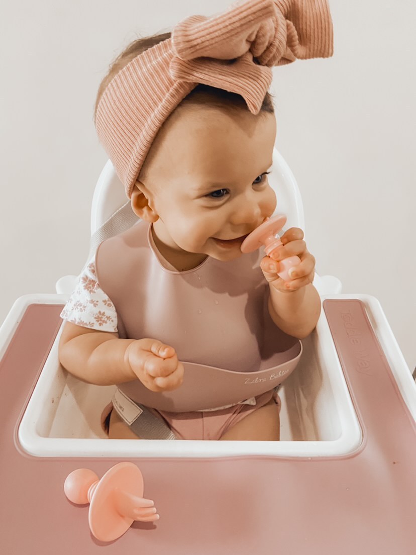 Silicone tableware silicone snack cup for baby snacks with lid Suction Bowl & Spoon Set Silicone tableware Australia suction bowl baby baby led weaning