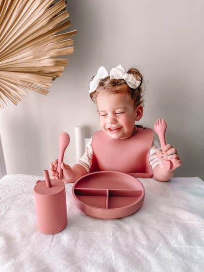 silicone baby feeding set with suction plate suction bowl silicone scoop bib and sippy cup